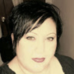 Meet your Posher, Yesenia